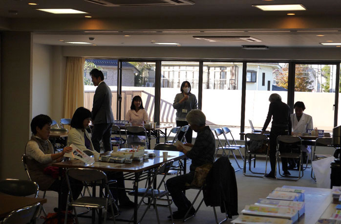 クリニック様と調剤薬局様合同で開催した無料健康相談の風景